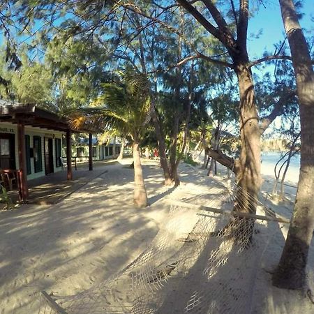 Safe Landing Eco-Lodge Naisisili ภายนอก รูปภาพ